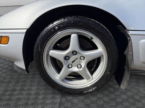 Used 1996 Chevrolet Corvette Coupe image 14