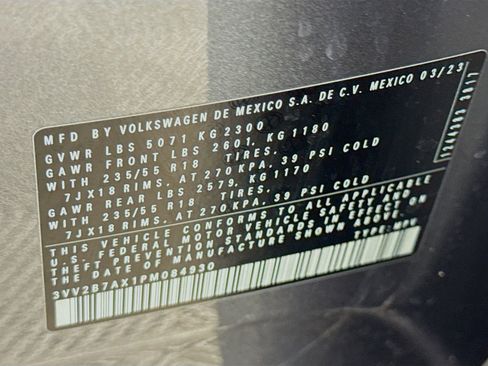 Used 2023 Volkswagen Tiguan SE image 31