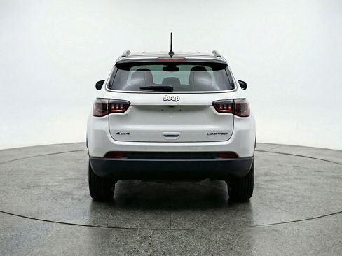 Used 2025 Jeep Compass Trailhawk AWD/4WD image 7