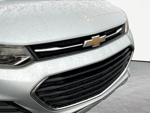 Used 2021 Chevrolet Trax LS w/ Tint and Cruise Package AWD/4WD image 31