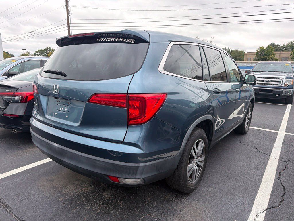 Used 2017 Honda Pilot EX image 3