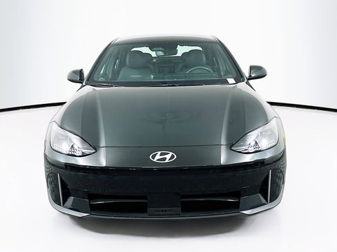 Used 2024 Hyundai Ioniq 6 SEL image 2