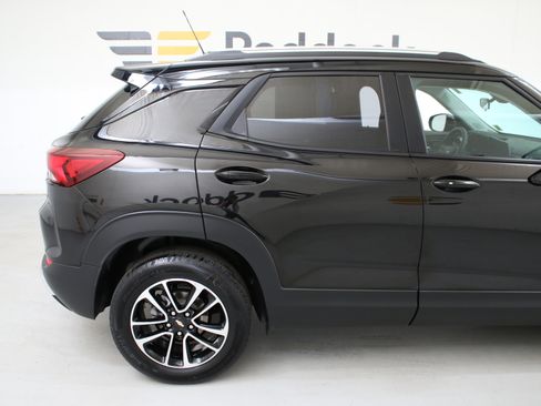 Used 2024 Chevrolet TrailBlazer LT w/ Driver Confidence Package FWD image 10