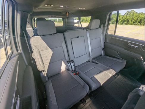 New 2026 Chevrolet Suburban LS AWD/4WD image 15