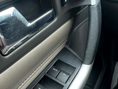 Used 2013 Ford Edge SE image 22