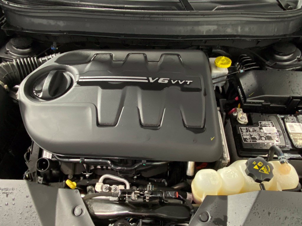 Used 2019 Jeep Cherokee Limited AWD/4WD image 12