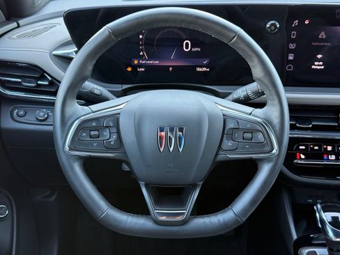 Used 2025 Buick Envista Avenir FWD image 29