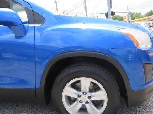 Used 2016 Chevrolet Trax LT w/ LT Convenience Package AWD/4WD image 34