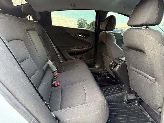 Used 2021 Chevrolet Malibu LT FWD image 12