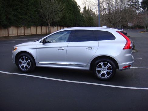 Used 2015 Volvo XC60 T6 AWD/4WD image 10