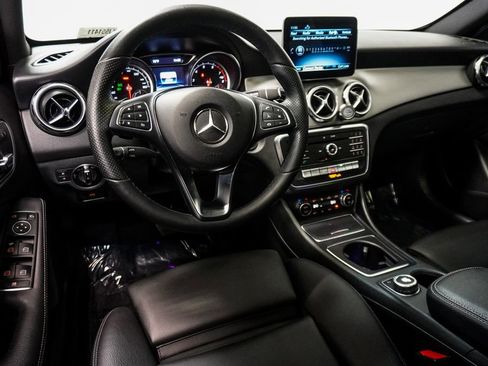 Used 2019 Mercedes-Benz GLA 250 image 14