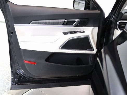 Used 2024 Kia Telluride SX Prestige image 12