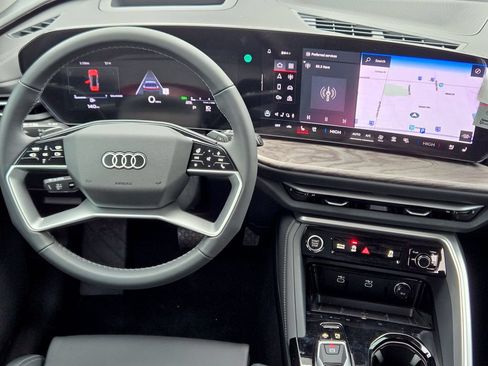 Used 2025 Audi Q5 Premium Plus AWD/4WD image 32
