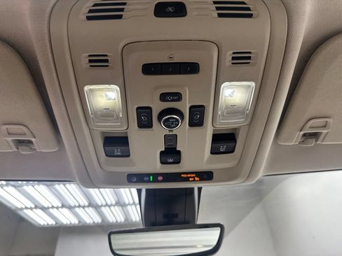 Used 2021 GMC Yukon Denali w/ Denali Premium Package RWD image 28