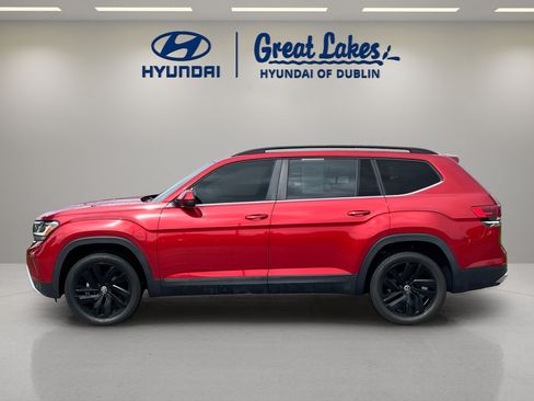 Used 2023 Volkswagen Atlas SE AWD/4WD image 2