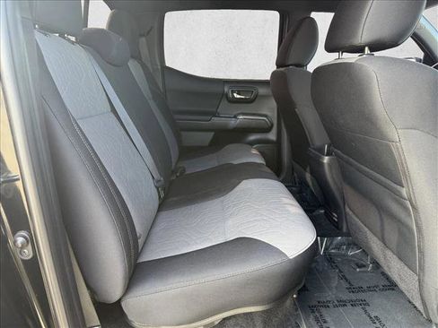 Used 2021 Toyota Tacoma TRD Off-Road image 20