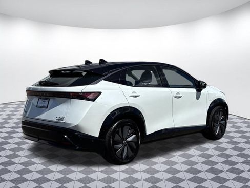 Used 2024 Nissan Ariya AWD image 7