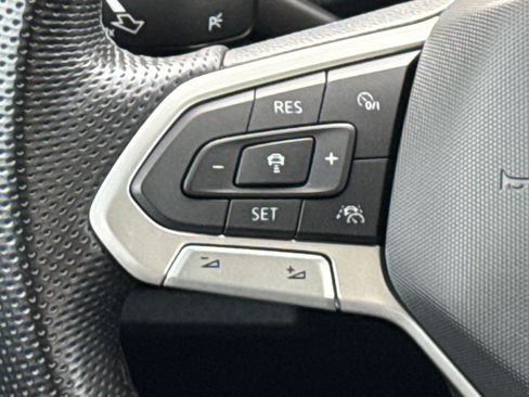 Used 2023 Volkswagen Atlas SEL Premium AWD/4WD image 28