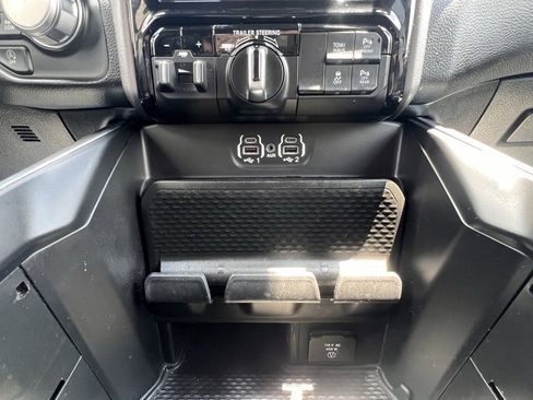 Used 2023 RAM 1500 Laramie image 33