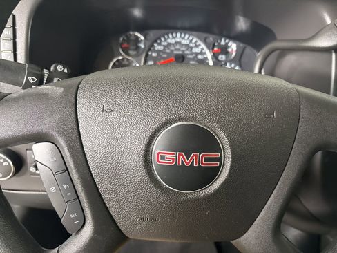 Used 2024 GMC Savana 2500 w/ Driver Convenience Package image 11