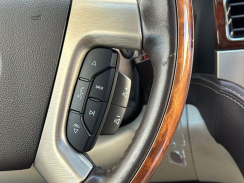 Used 2011 Cadillac Escalade ESV Platinum image 31