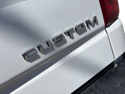 Used 2022 Chevrolet Silverado 1500 Custom Trail Boss w/ Safety Confidence Package AWD/4WD image 11