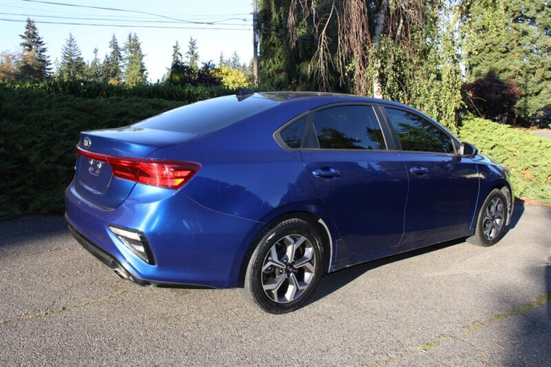 Used 2021 Kia Forte LXS FWD image 3