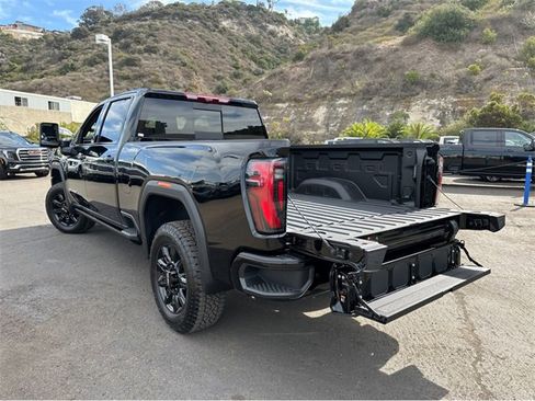 New 2026 GMC Sierra 2500 AT4 w/ AT4 Premium Plus Package image 32