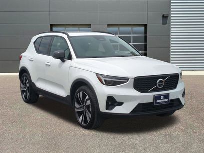 Certified 2025 Volvo XC40 B5 Plus w/ Protection Package Premier