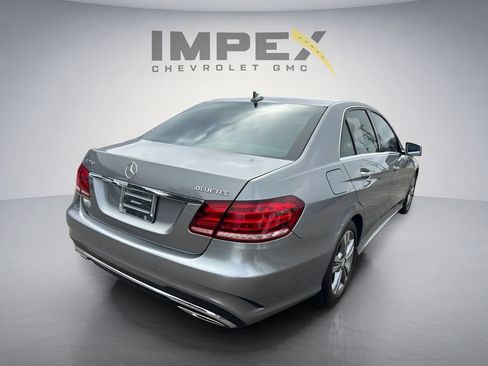 Used 2014 Mercedes-Benz E 250 BlueTEC Sedan image 6