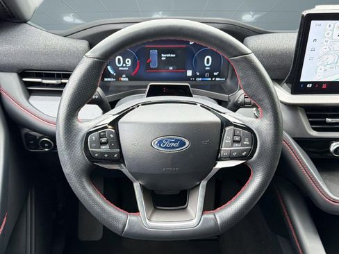 Certified 2025 Ford Explorer ST-Line w/ ST-Line Street Pack AWD/4WD image 17