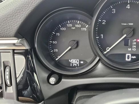 Certified 2025 Porsche Macan image 21