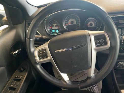 Used 2013 Chrysler 200 Touring FWD image 13