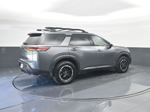 Used 2025 Nissan Pathfinder Rock Creek AWD/4WD image 15