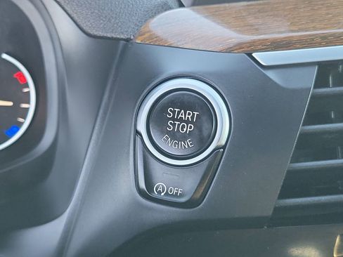 Used 2019 BMW X3 sDrive30i w/ Driving Assistance Package image 9