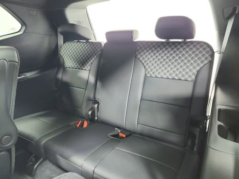 New 2026 GMC Acadia Denali w/ Super Cruise Package FWD image 38