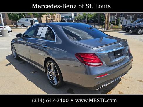 Certified 2019 Mercedes-Benz E 300 4MATIC image 4