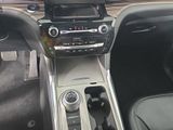 Used 2023 Ford Explorer Limited image 3