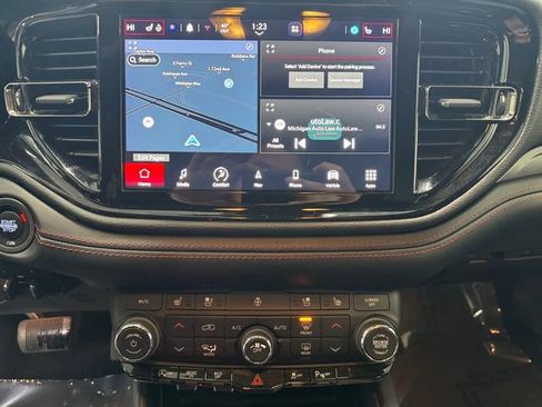 Used 2023 Dodge Durango GT image 17
