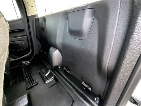 Used 2022 Chevrolet Colorado LT w/ Fleet Safety Package image 20