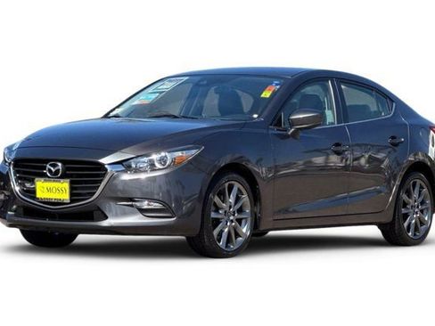 Used 2018 MAZDA MAZDA3 Touring image 2