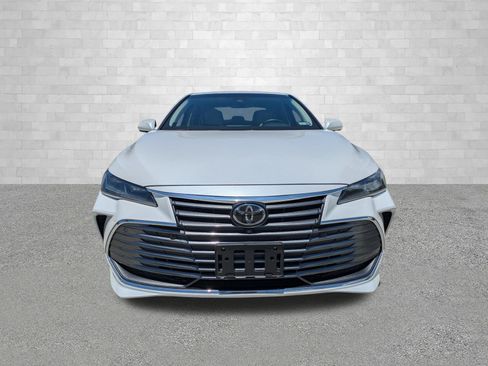Used 2019 Toyota Avalon Limited w/ Advanced Safety Package FWD image 6