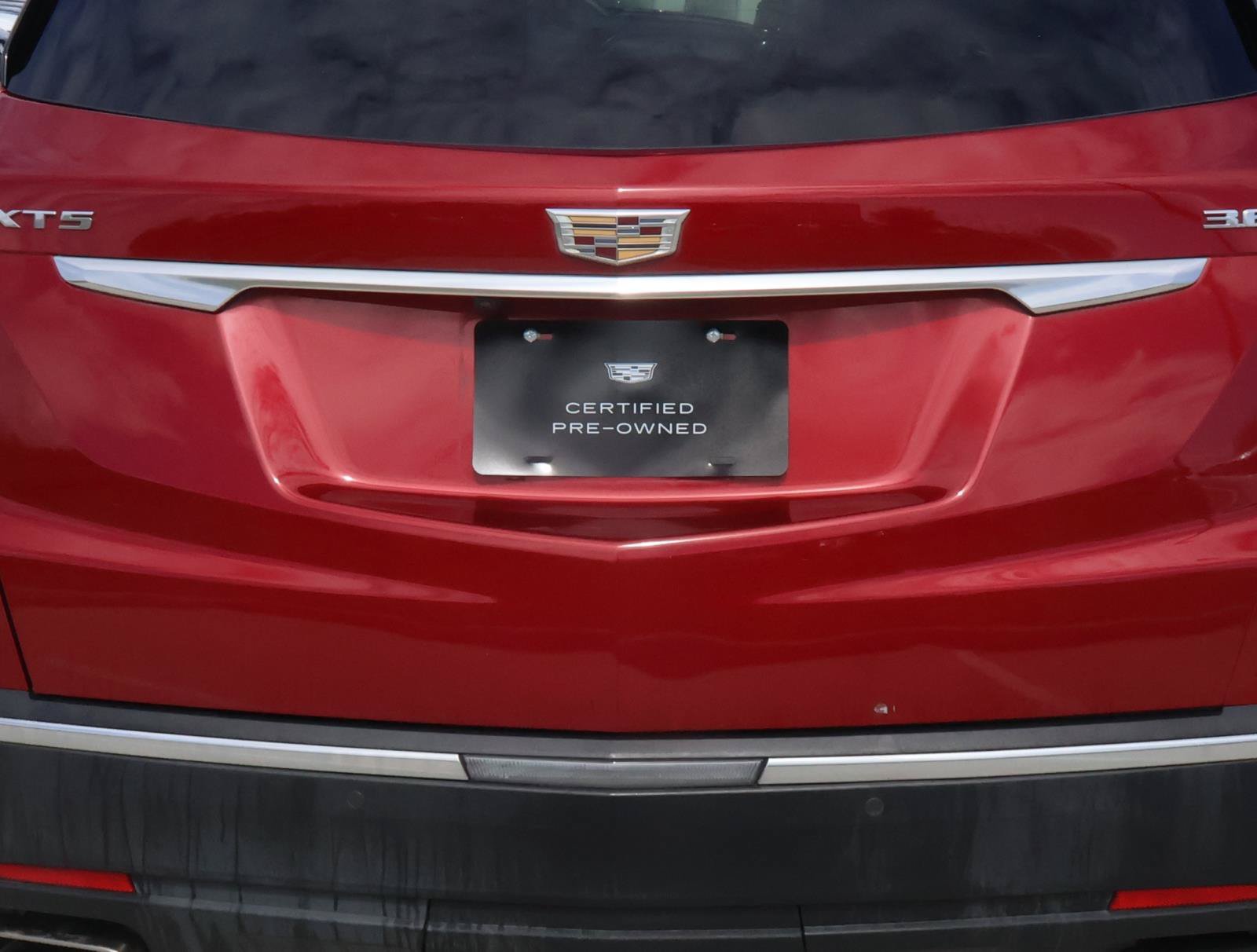 Used 2019 Cadillac XT5 FWD image 10