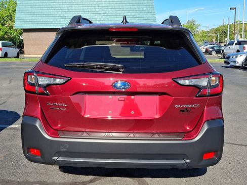 Certified 2025 Subaru Outback Premium AWD/4WD image 5