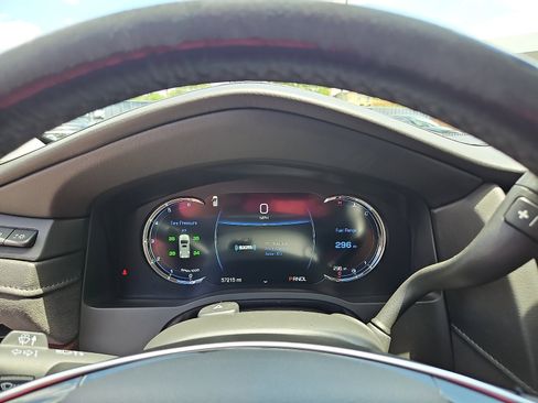 Used 2020 Cadillac Escalade ESV Luxury AWD/4WD image 12
