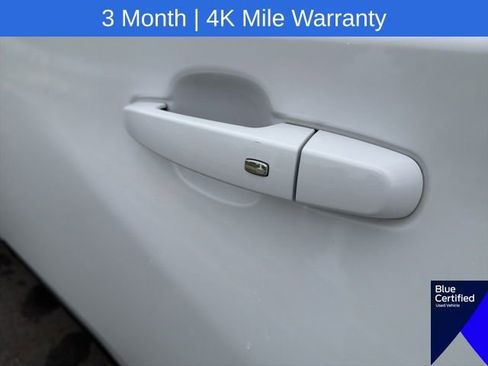 Used 2023 Chevrolet Traverse LT AWD/4WD image 17