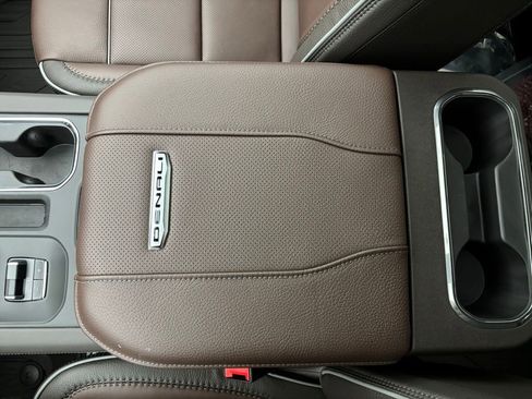 New 2026 GMC Sierra 2500 Denali w/ Denali Reserve Package image 30