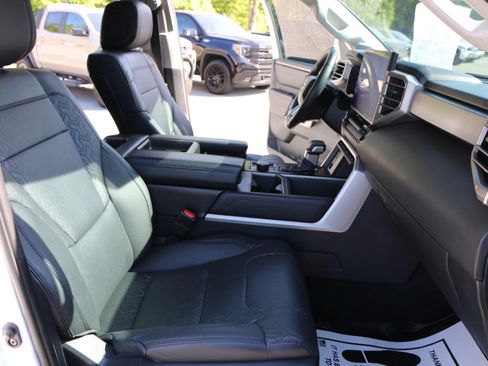 Used 2024 Toyota Tundra Limited AWD/4WD image 29