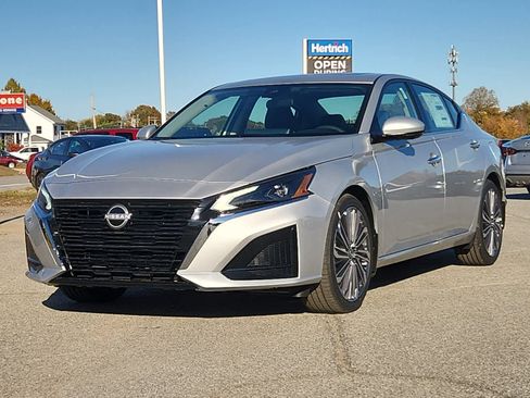 New 2025 Nissan Altima 2.5 SL image 1