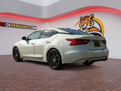 Used 2017 Nissan Maxima Platinum FWD image 8